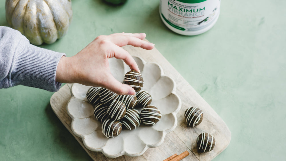 Cinnamon Swirl No-Bake Protein Balls